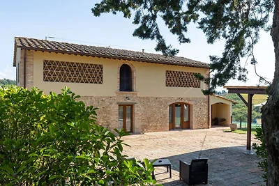 Tranquilla casa colonica con piscina privata