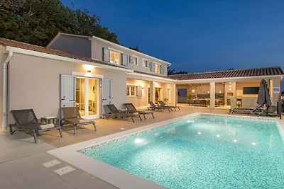 Villa in Labin met zwembad