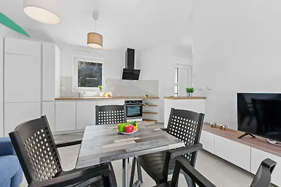 Attraktive Wohnung in Peroj mit Terrasse