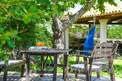Ferienhaus in Rakalj mit Schwimmbecken