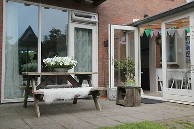 Ferienhaus mit schönem Garten.
