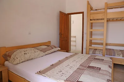 Charmantes Ferienhaus mit Terrasse in...