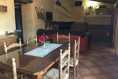 Schönes Ferienhaus in Laroya mit...