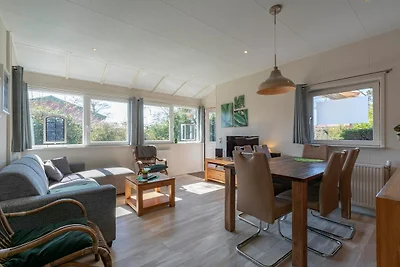 Bungalow in Sint Maartenszee am Strand