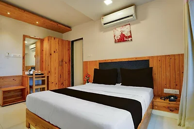 Townhouse Oak Gravity Inn