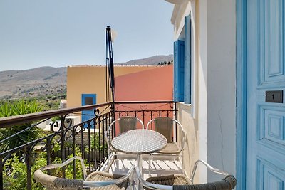 Helles Ferienhaus auf Symi mit Balkon