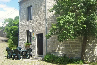 Ferienhaus in Treignes mit Garten