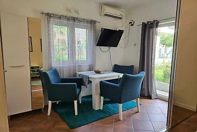 Studio Apartment with Balcony 3