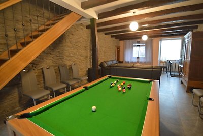 Schönes Ferienhaus in Neufchâteau am Wald