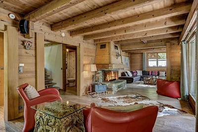 Central Chalet with Hot Tub, Outdoor Pool...