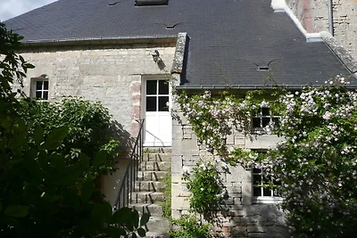Ferienhaus in Lantheuil mit Garten