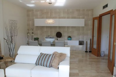 Moderne Wohnung 2,5 km vom Strand Cala del Pi...