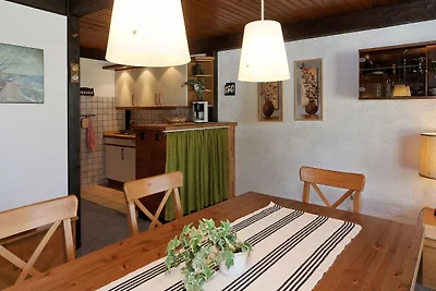 Chalet con terrazza vicino ad un lago...