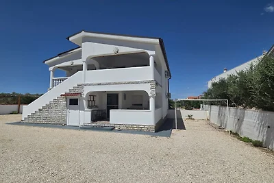 Apartment Didovi Dvori 1 with jacuzzi