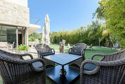 Villa in Juan-les-Pins mit Pool und Whirlpool