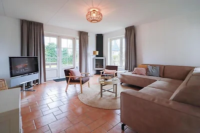 Freistehende, geräumige Strandvilla für 8...