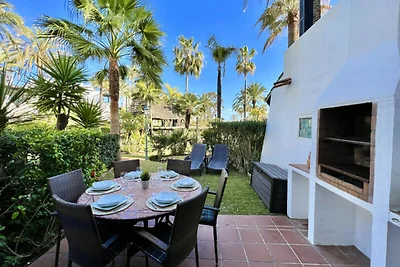 Haus in Estepona mit Zugang zum Strand