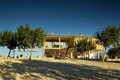 Schönes Landhaus mit Pool und Panoramablick f...