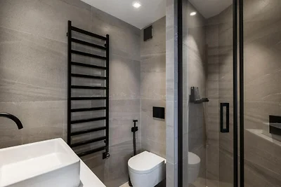 Nuovo appartamento con accesso diretto alle p...