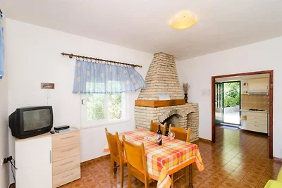 Holiday Home Blue Vineyard- Three Bedroom Hou...