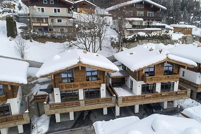 Rodzinny wypad do górskiego domku w Alpach