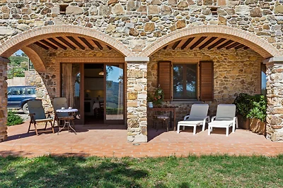 Casale a Suvereto con piscina