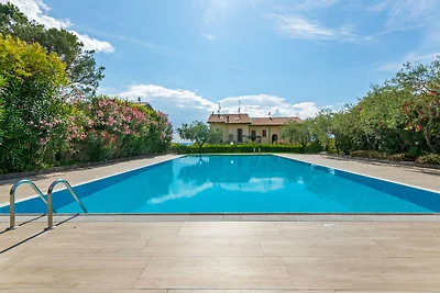 Magnifica casa vacanze a Bardolino con piscin...