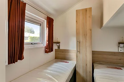Luxus-Lodge mit Klimaanlage an einem...