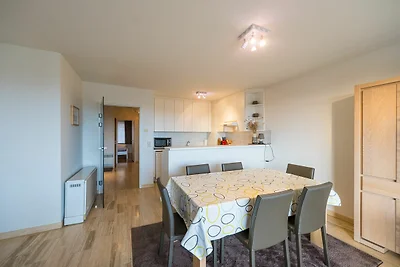 Helle Wohnung mit Terrasse