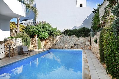 Casa vacanze con piscina in comune vicino a...