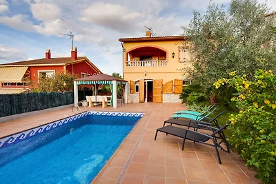 Ferienhaus mit Pool in Vendrell