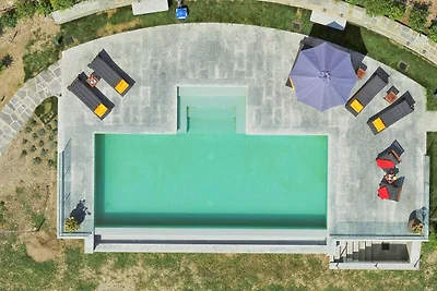 Luxuriöse Villa im Piemont mit Whirlpool