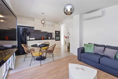 Apartment Life Plus-Two Bedroom Apartment wit...