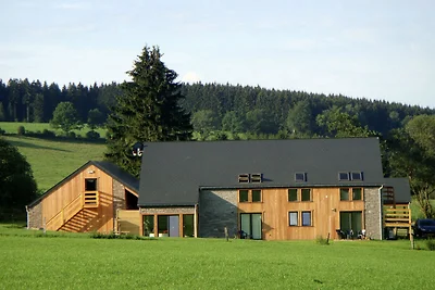 Ruhige Villa in Manhay mit Whirlpool