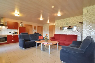 Ferienwohnung in Burg Reuland mit Wald