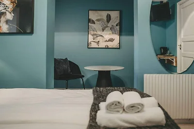 Schönes Hotelzimmer mit kostenlosem Frühstück