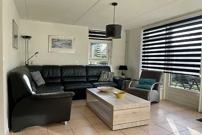 Vakantiehuis in Medemblik met terras