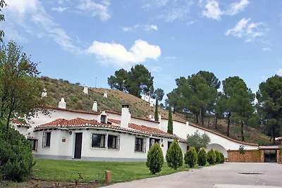 Casa rurale in grotta con piscina