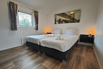 Chalet in Kaatsheuvel met tuin