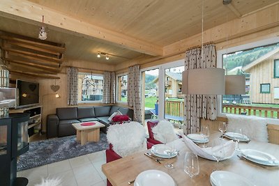 Chalet mit Whirlpool im Freien