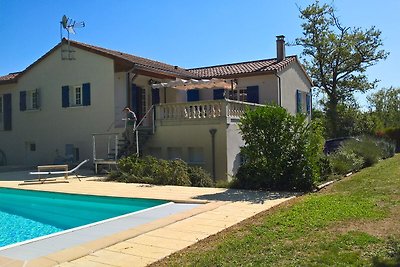 Villa con giardino vicino al campo da golf