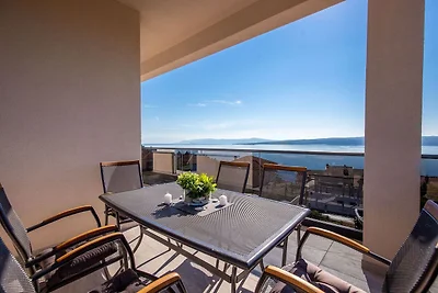 Appartement met zwembad vlakbij zee