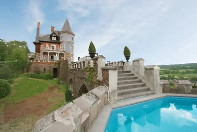 Kasteel in Spa met Uitzicht op Meer & Zwembad