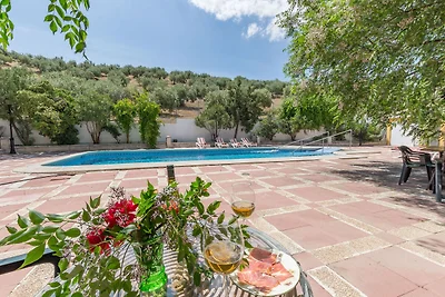 Moderne Villa mit privatem Pool