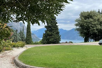 Lac Azzurro.  IT017189C2FL6ADCC3
