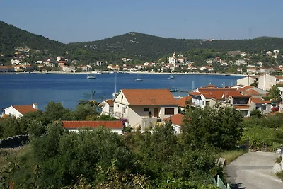 Appartamento a Vinisce con vista mare