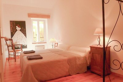 Luxuriöses Ferienhaus in Conilhac-de-la-Monta...