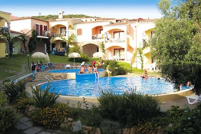 Wohnung in Badesi mit Swimmingpool