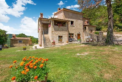 Ferienhaus in Cittא di Castello mit Garten