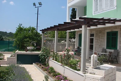 Villa a Peracko Blato con piscina